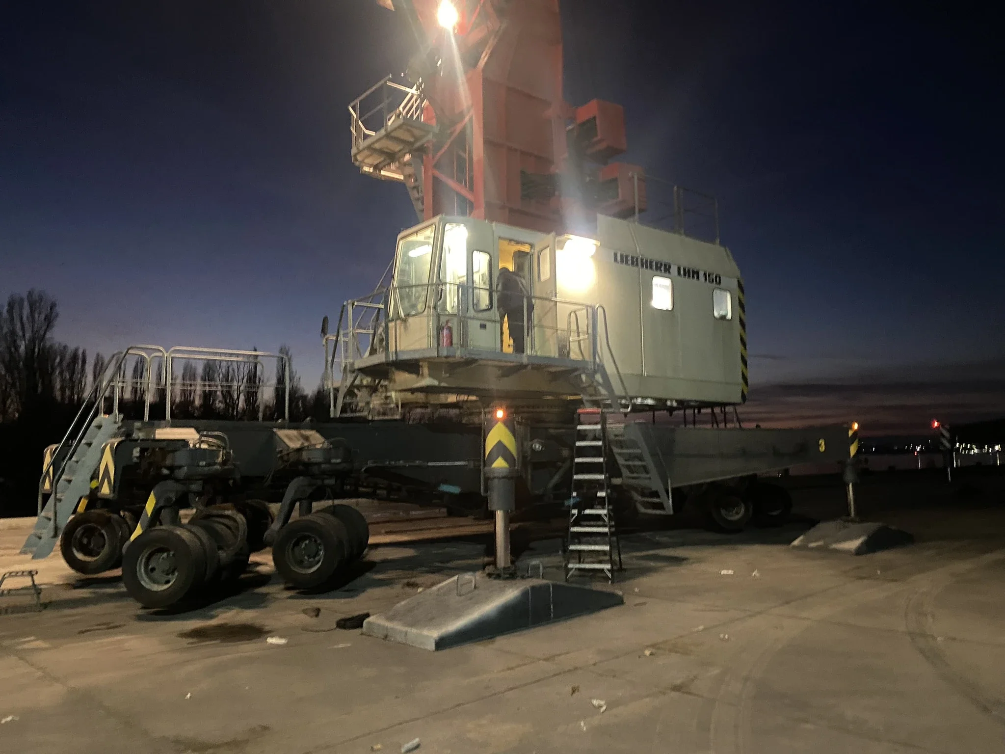 Mobile Harbor cranes